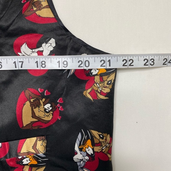 UNISEX LOONEY TUNES MANIA 100% SILK BUTTON UP VEST! - Picture 13 of 16